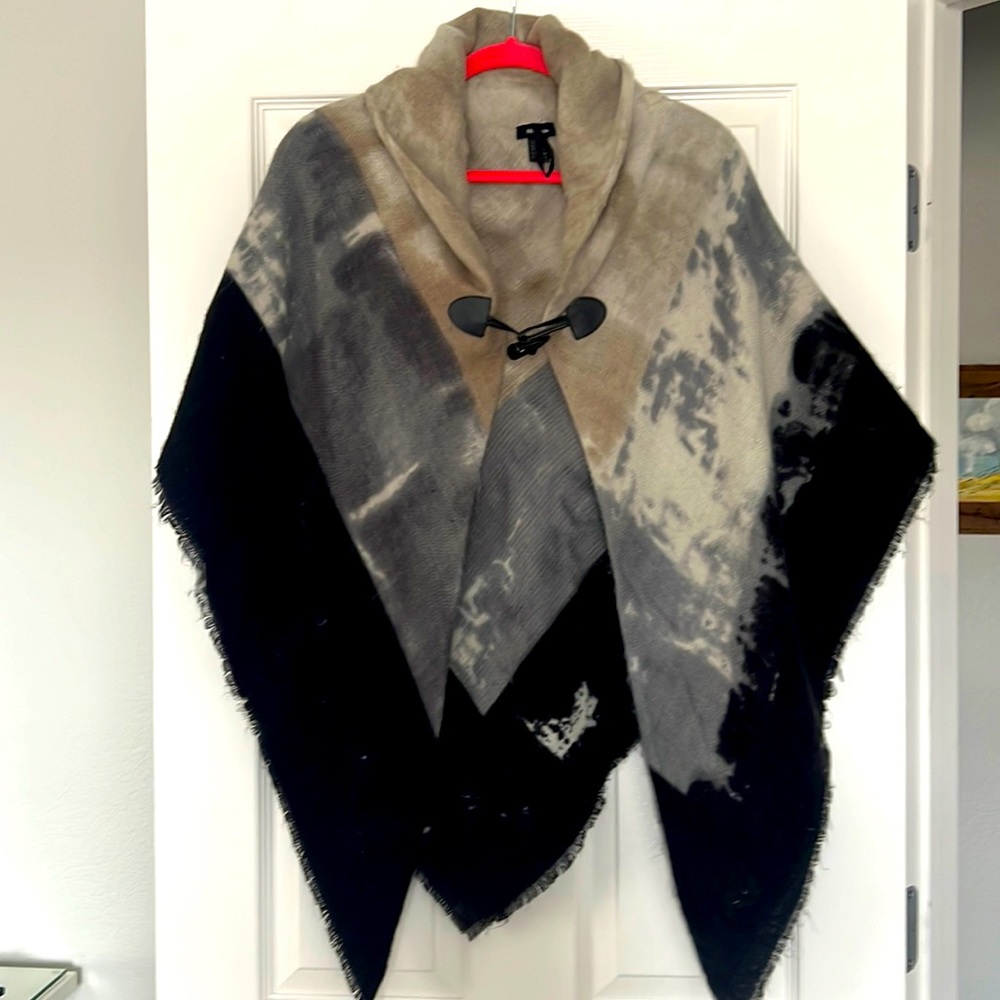 Like new Medina shoulder wrap. Cream, black and blue gray in color. One size.
